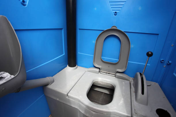 Best Portable restroom trailer rental  in Maple Plain, MN